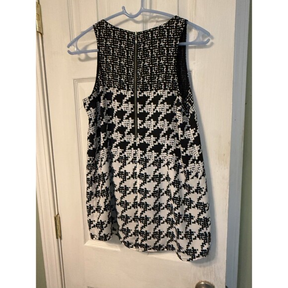 CAbi #3090 Broken Check Sleeveless Blouse Black White Houndstooth -XS - Picture 3 of 5
